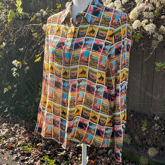 Alice + Olivia | Western Postcard Willa Placket Silk Print Blouse - Picture 7 of 13